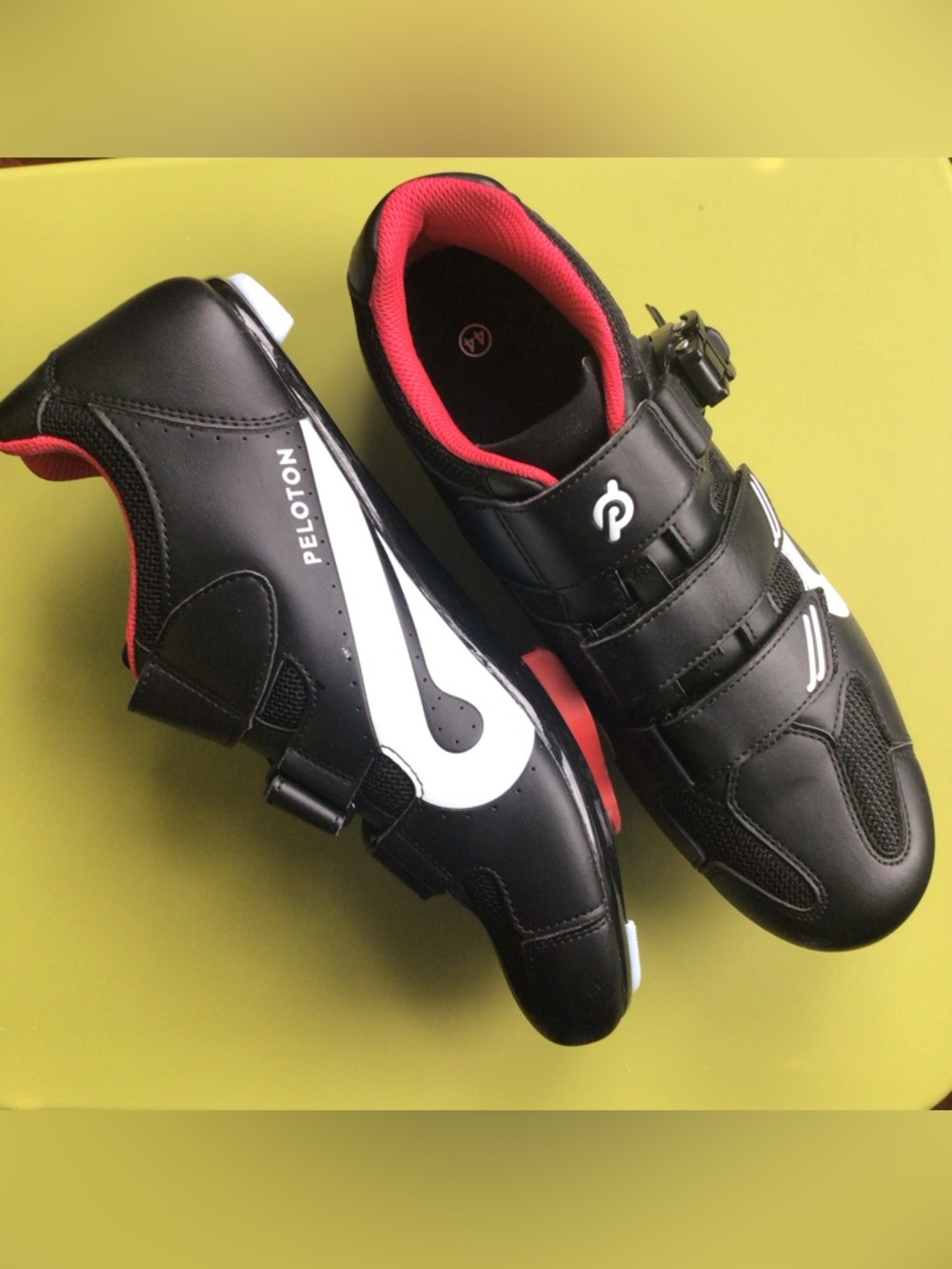 Peloton Men’s Black Cycling Shoes with White Logo and Red Lining size 44